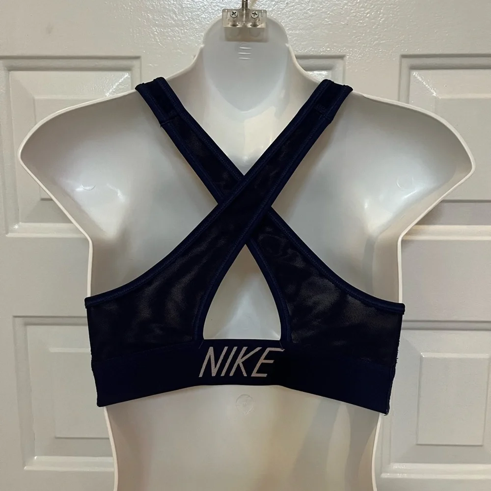 Nike dry fit cross back sports bra